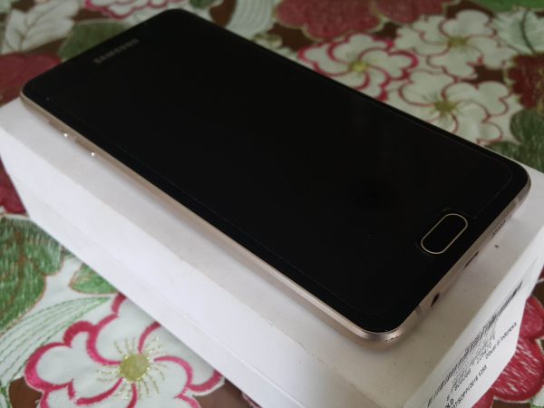 Galaxy A7 2016 Gold Dual-SIM 4G Ram 3GB Batt 3300mAh Fullset Mulus95% [SOLD-Out] - Image 3