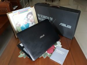 Asus QuadCore Radeon R5 Ram 4GB 500GB 14"inHD DVD Gransi2019 Win10 Ori [SOLD-Out]