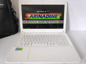 Asus A442UR Core i5 GeForce GT 930MX 1TB 14inHD DVD-RW Batt4Jam Win Ori [SOLD-Out]